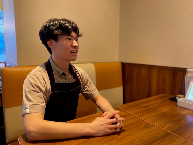 株式会社セブン＆アイ・フードシステムズの平賀さんのインタビュー風景