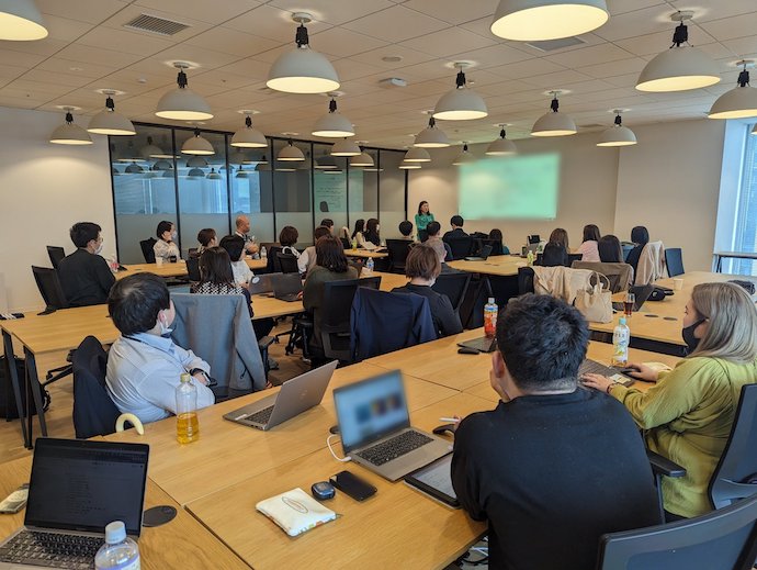 アガサ株式会社の「Japan Team Meeting」の風景