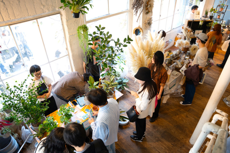 株式会社Domuzのマルシェイベントのようす