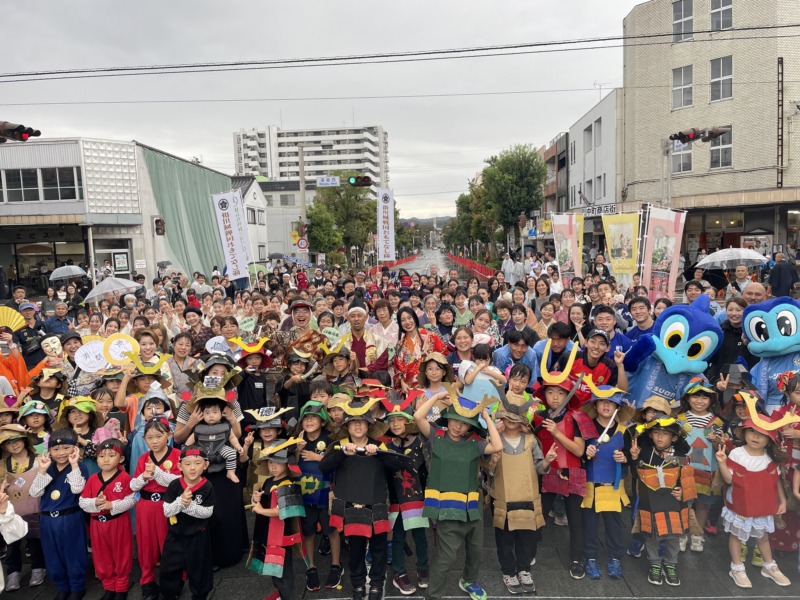 掛川城天守閣開門30周年を祝うパレード