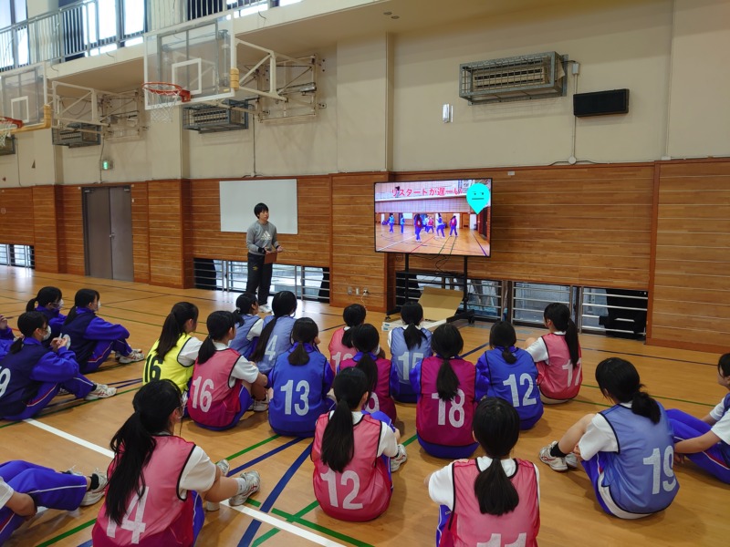 東京学芸大学附属竹早中学校の体育授業風景