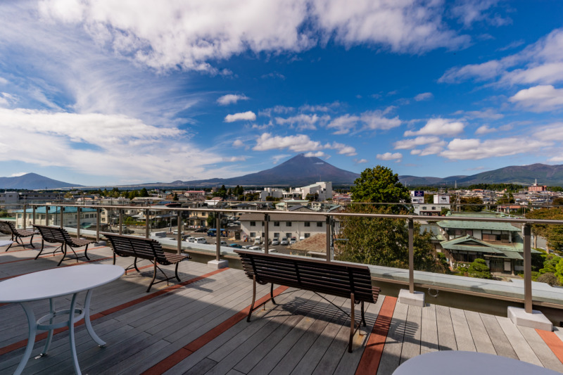 市庁舎からのぞむ富士山