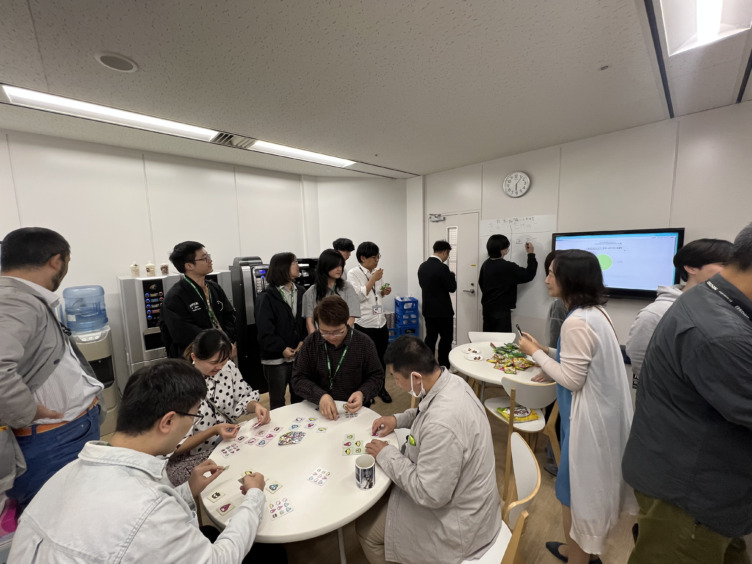 HOUSEI株式会社の社内イベントHOUSEI CAFEの様子