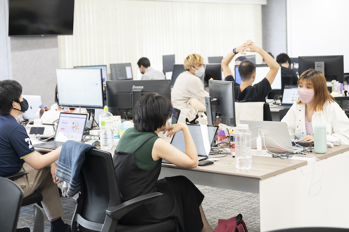 株式会社ICHIGOオフィス内の勤務風景