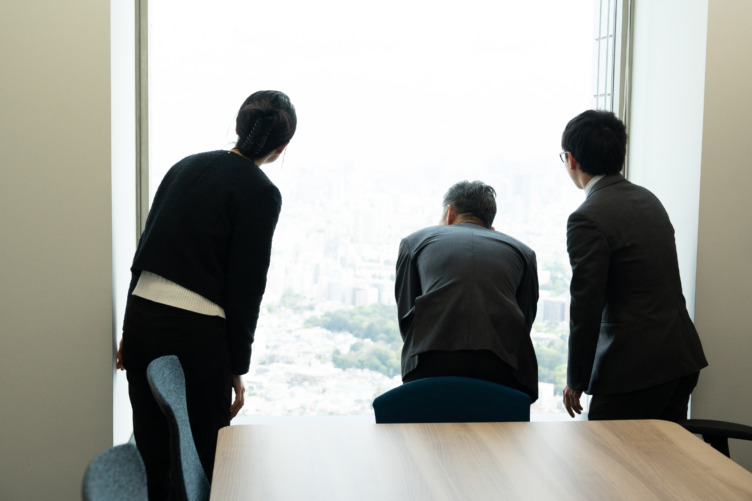 一般財団法人日本気象協会の井上さん、瀬川さん、金さん