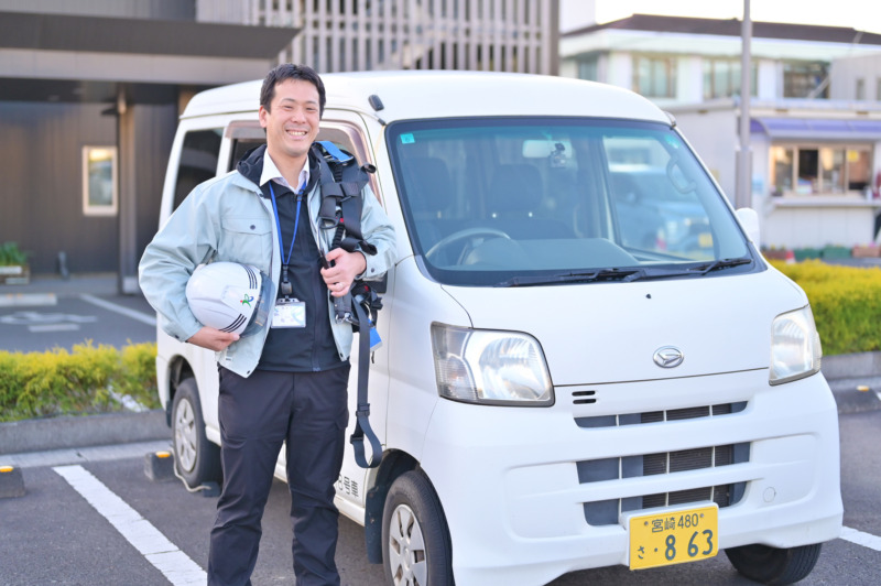 小林市役所の脇田さんの業務風景