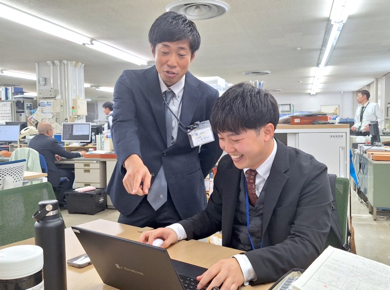 湖西市役所の事務・資産経営課の若手職員