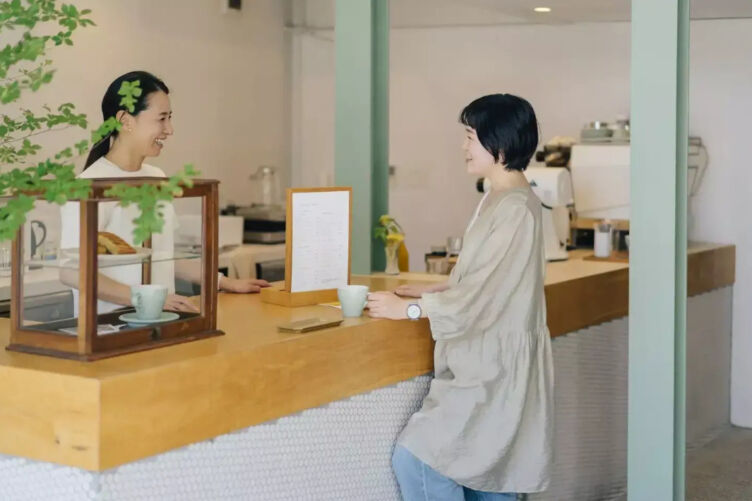 クッポグラフィースタジオ内カフェの一コマ