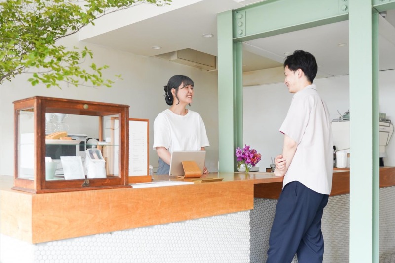クッポグラフィースタジオ内カフェの一コマ
