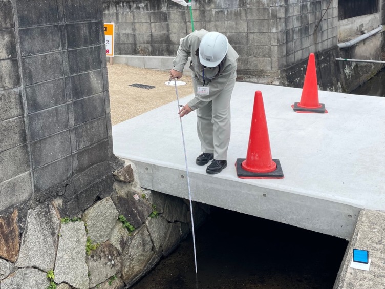 倉敷市役所の下水建設課で技師として働く佐伯さん