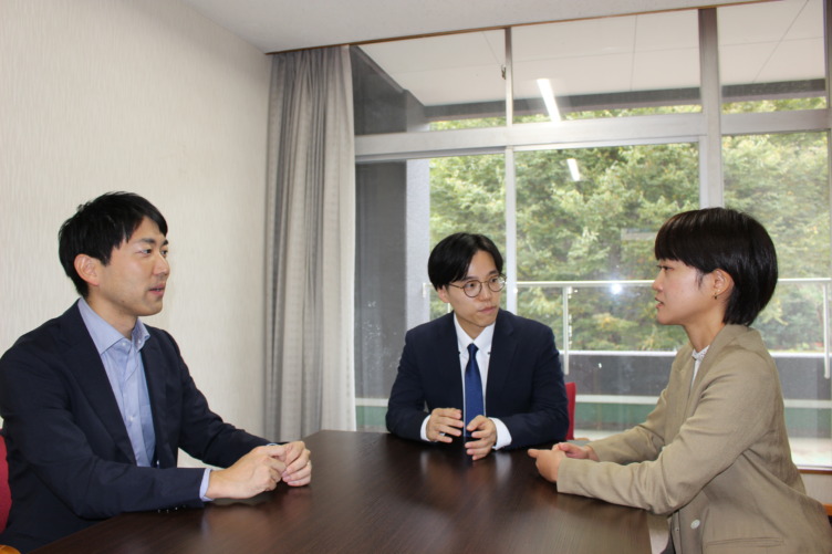 茗溪学園中学校高等学校の高田先生、石澤先生、青柳先生