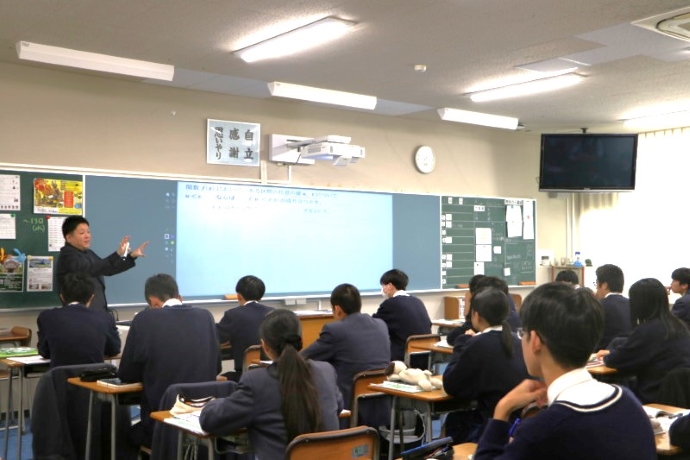 麗澤瑞浪中学・高等学校での授業の様子