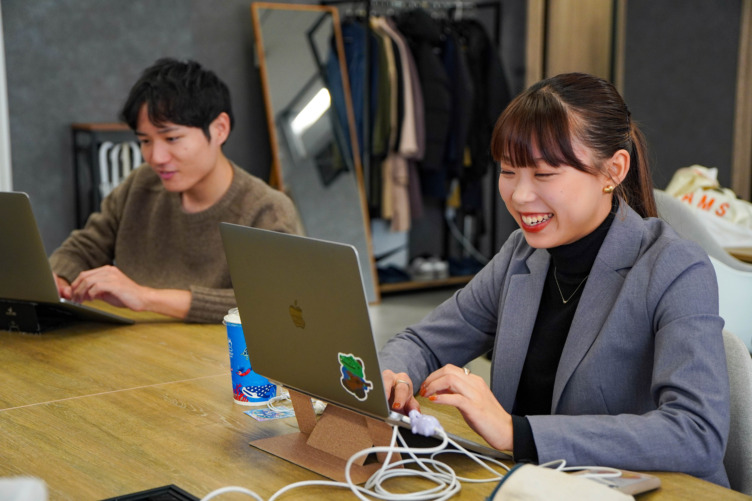 株式会社SAKIYOMIの社内風景