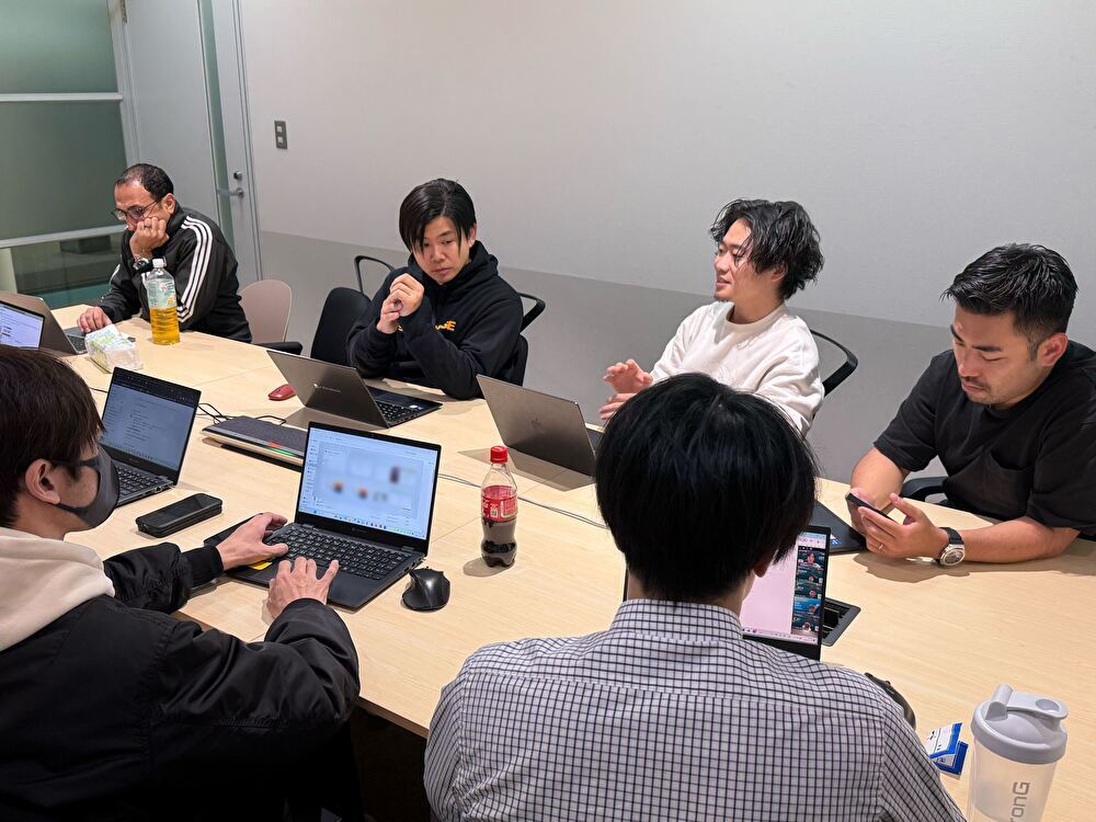 株式会社STANDAGEの会議風景