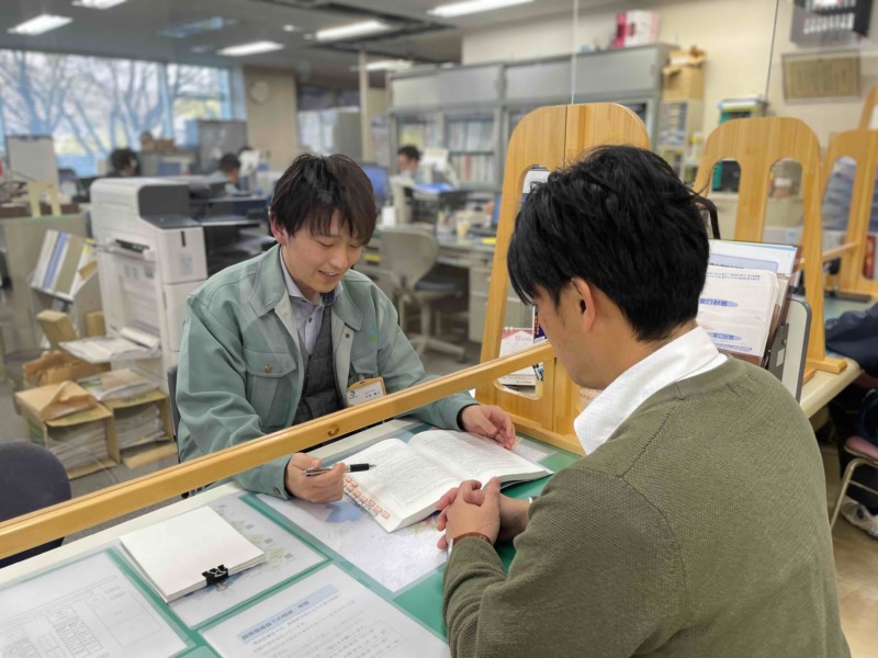 田原市役所の仕事風景