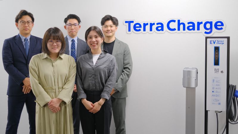 Terra Charge 株式会社が挑むEV充電インフラ革命：急成長を支える若手社員の活躍