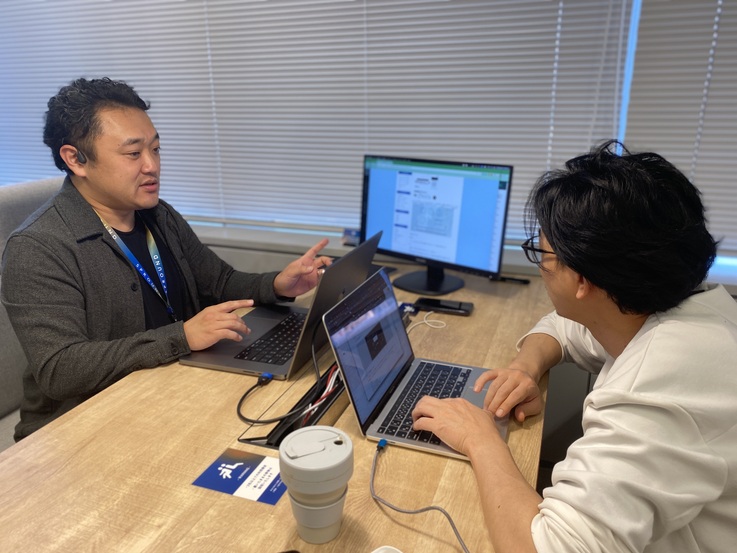 株式会社ゼロボードで働く社員の業務風景